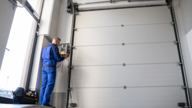 What Homeowners Should Know Before Scheduling Garage Door Repair